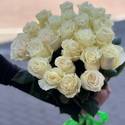 Букет из белых роз - купить с доставкой в по Петровск-Забайкальскому